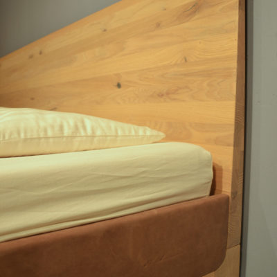 Bett Riletto